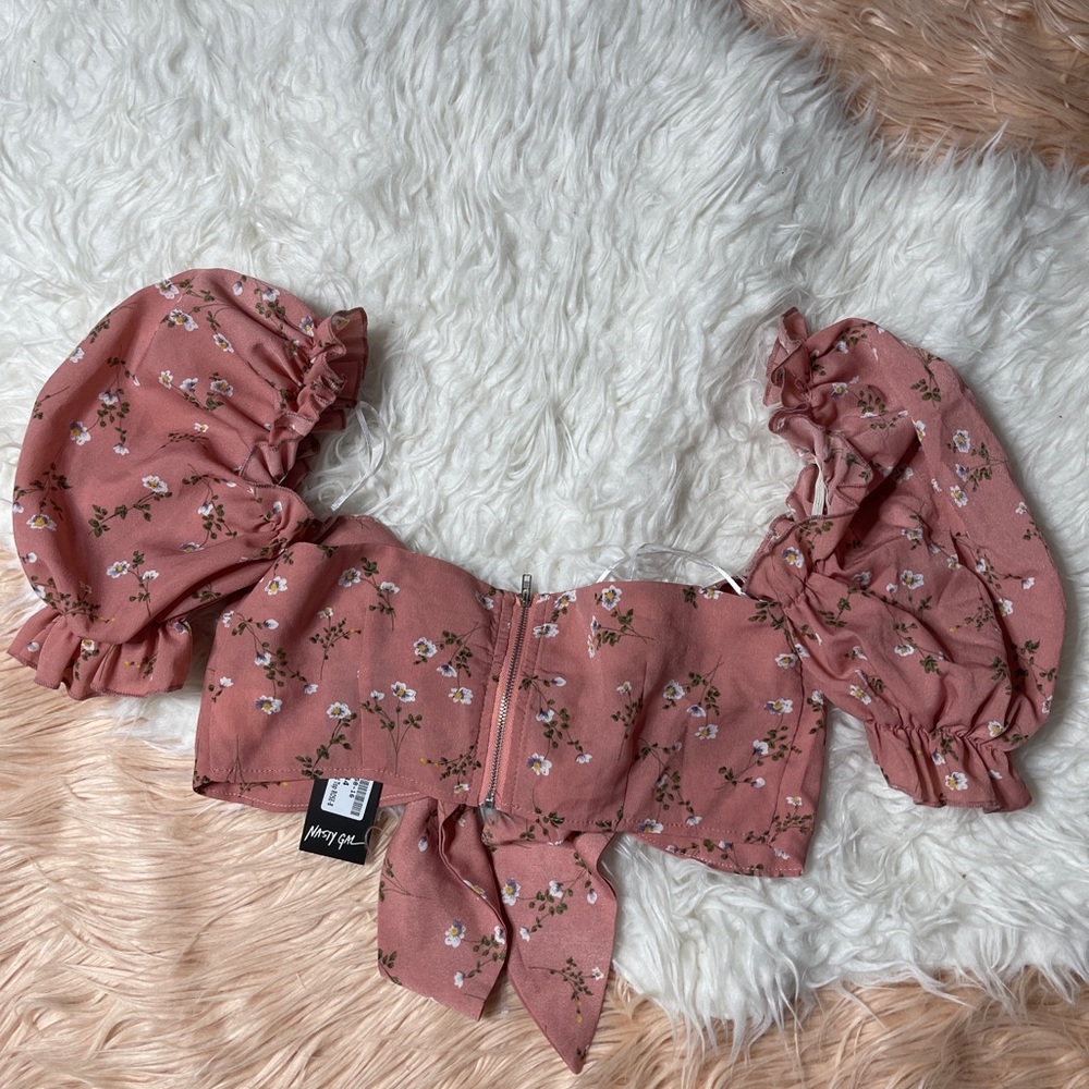 Nasty Gal A large Rose Please Diamante buckle top - Picture 8 of 9